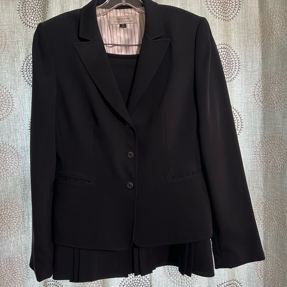 Women’s two piece skirt suit